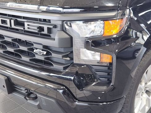 Used 2023 Chevrolet Silverado 1500 Custom AWD/4WD image 8