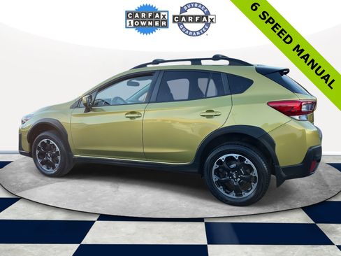 Used 2022 Subaru Crosstrek 2.0i Premium image 4