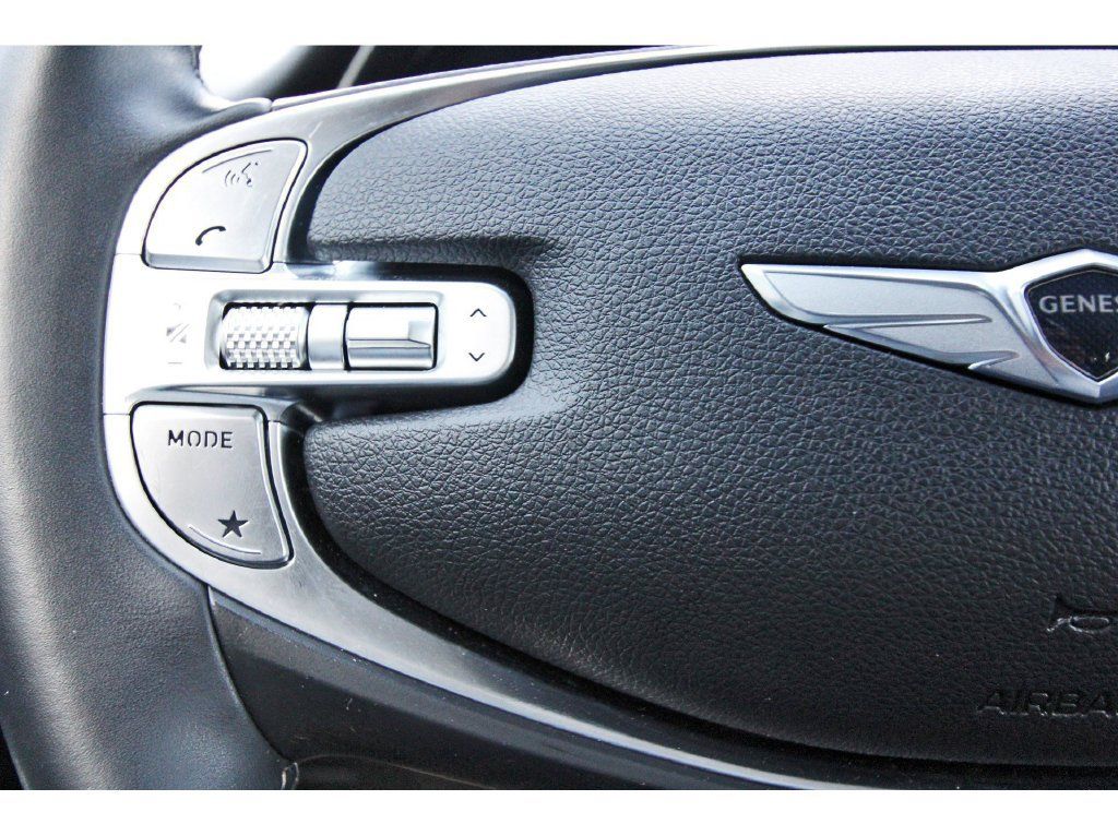 Used 2023 Genesis GV70 2.5T w/ Advanced Package AWD/4WD image 19
