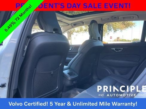 Certified 2025 Volvo V60 B5 Cross Country Plus image 27