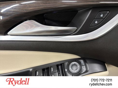 Used 2021 Buick Enclave Essence w/ Sound and Sites Package AWD/4WD image 11