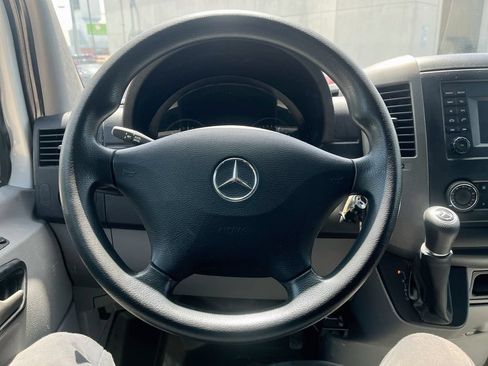 Used 2015 Mercedes-Benz Sprinter 2500 image 11