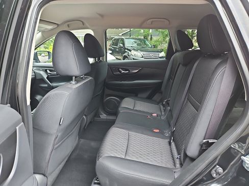 Certified 2019 Nissan Rogue SV AWD/4WD image 10