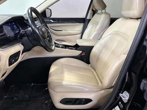 Used 2021 Jeep Grand Cherokee L Limited image 17