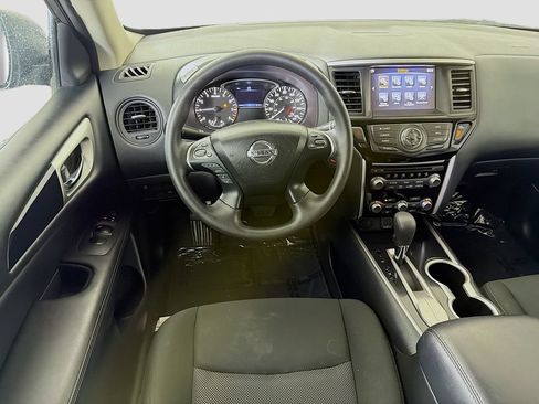 Used 2020 Nissan Pathfinder S FWD image 24
