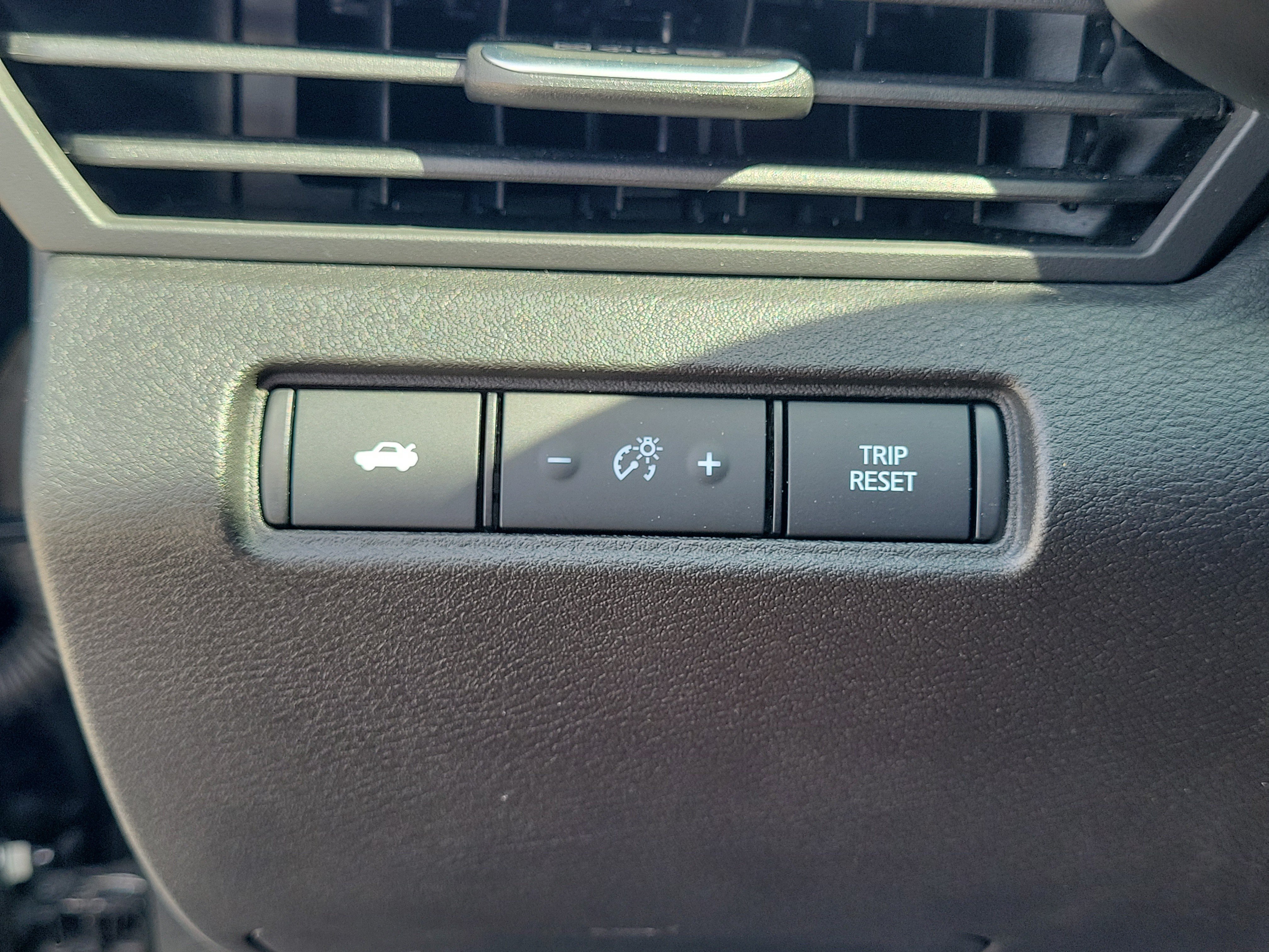 Certified 2026 Nissan Altima 2.5 SV FWD image 24