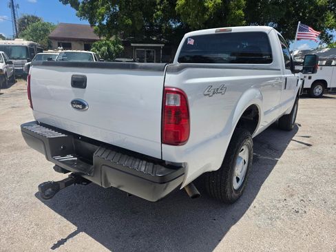 Used 2009 Ford F250 XL AWD/4WD image 5