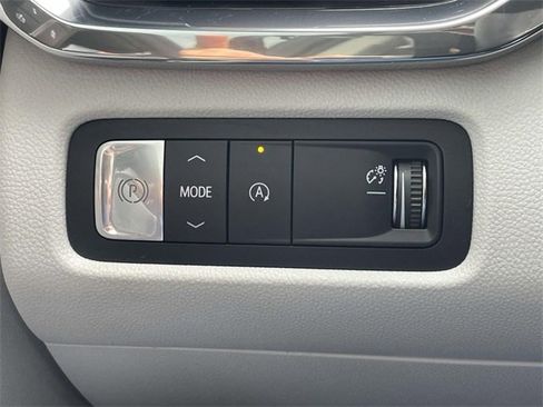 Certified 2024 GMC Acadia Denali image 26