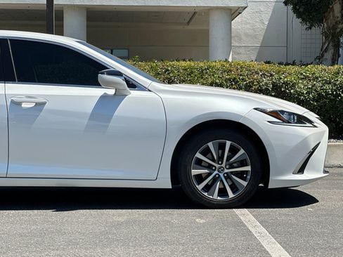 Used 2021 Lexus ES 350 w/ Accessory Package FWD image 33