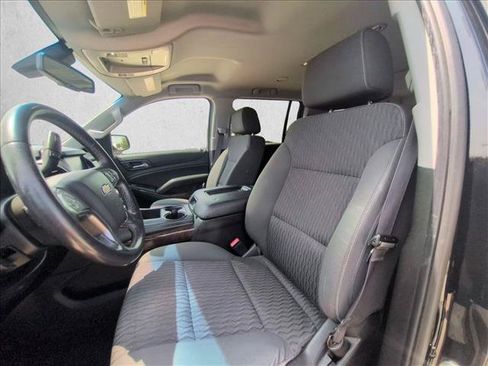 Used 2016 Chevrolet Suburban LS RWD image 14