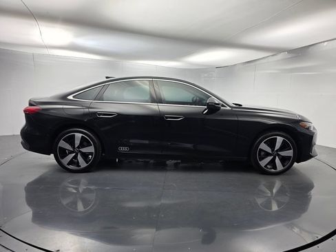 Used 2025 Audi A5 2.0T Premium Plus w/ Premium Plus AWD/4WD image 3