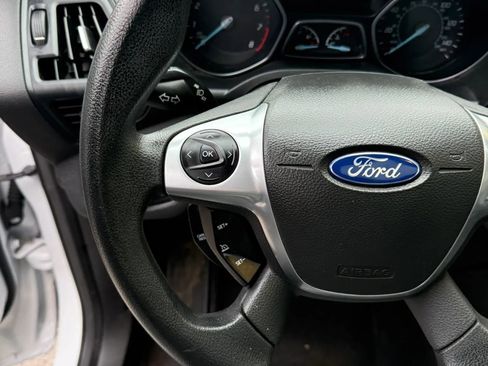 Used 2015 Ford Escape SE image 35
