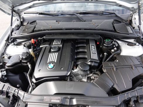 Used 2009 BMW 128i Convertible RWD image 94