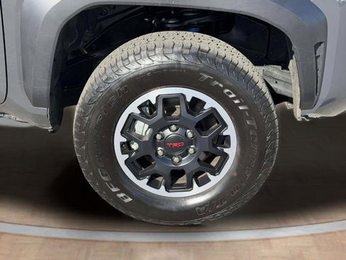 Used 2025 Toyota Tacoma TRD Off-Road AWD/4WD image 26