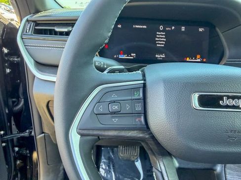 New 2026 Jeep Grand Cherokee 4WD image 18