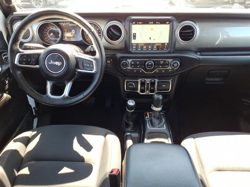 Used 2018 Jeep Wrangler Unlimited Sahara AWD/4WD image 14