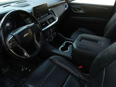 Used 2023 Chevrolet Suburban High Country AWD/4WD image 13
