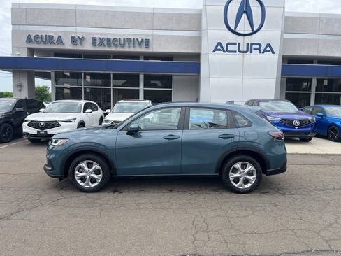 Used 2024 Honda HR-V LX image 3