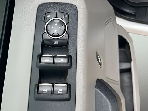 Used 2019 Ford F150 XL w/ Equipment Group 101A Mid AWD/4WD image 13
