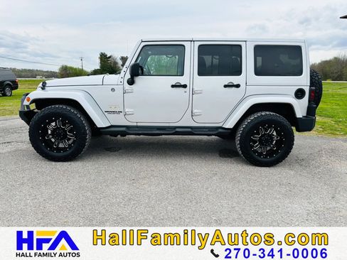 Used 2012 Jeep Wrangler Unlimited Sahara w/ Connectivity Group image 2