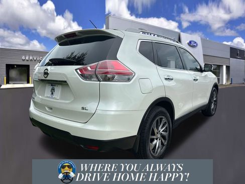 Used 2015 Nissan Rogue SL w/ SL Premium Package FWD image 3