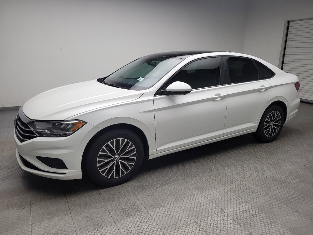 Used 2019 Volkswagen Jetta SE w/ Cold Weather Package FWD image 2