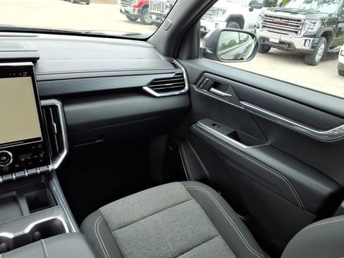 Used 2025 GMC Acadia Elevation AWD/4WD image 14