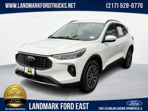 Used 2024 Ford Escape SE image 1