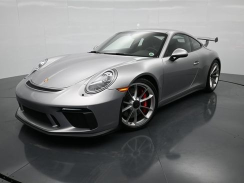 Certified 2018 Porsche 911 GT3 RWD image 1