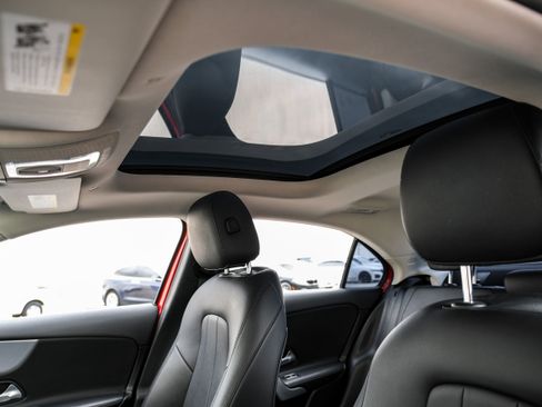 Used 2019 Mercedes-Benz A 220 image 3