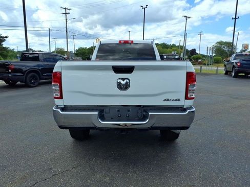 Used 2024 RAM 2500 Tradesman w/ Chrome Appearance Group AWD/4WD image 6