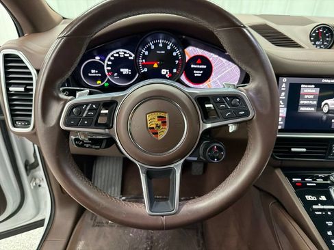 Used 2021 Porsche Cayenne Coupe AWD/4WD image 21