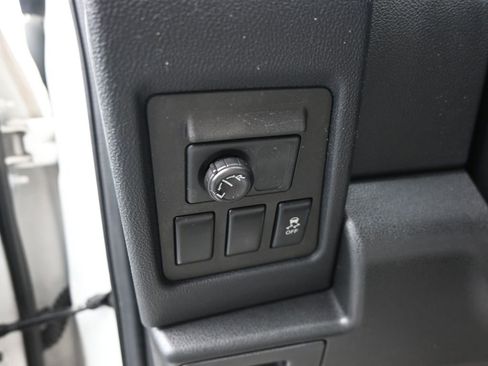 Used 2011 Nissan Rogue S image 13