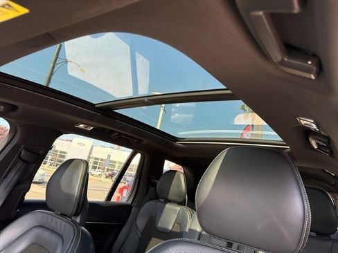 Used 2018 Volvo XC90 T5 R-Design w/ Convenience Package FWD image 12