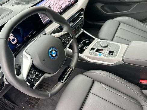 Used 2025 BMW i4 eDrive40 w/ Premium Package image 16
