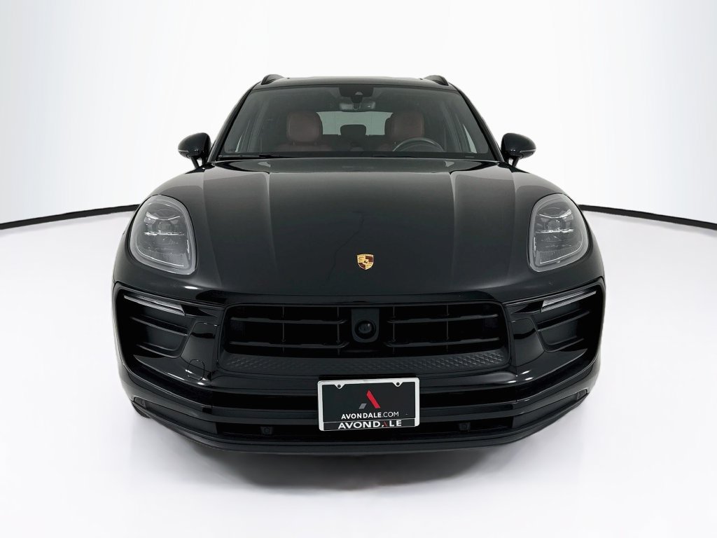 Certified 2023 Porsche Macan Turbo AWD/4WD image 10