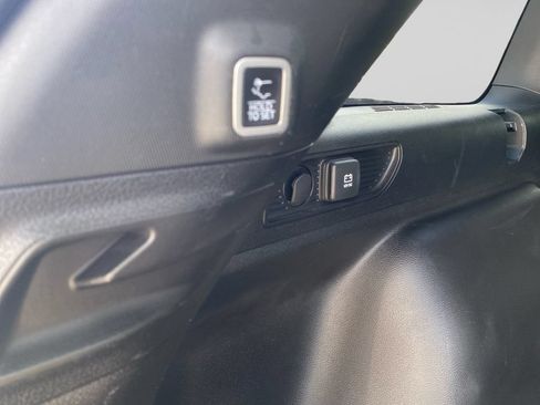 Used 2023 Jeep Grand Cherokee Altitude AWD/4WD image 18