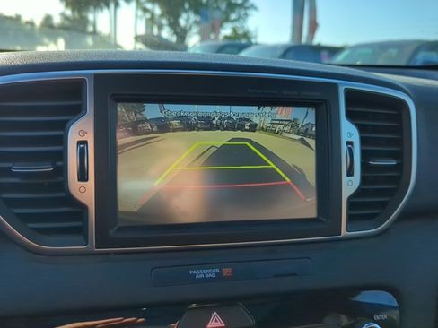 Used 2017 Kia Sportage SX image 17