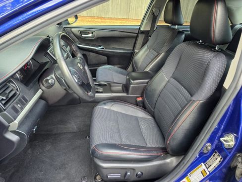 Used 2015 Toyota Camry SE image 26