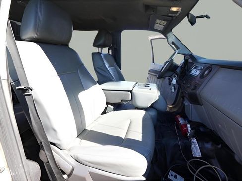 Used 2013 Ford F450 XL w/ Snow Plow Prep Pkg image 13