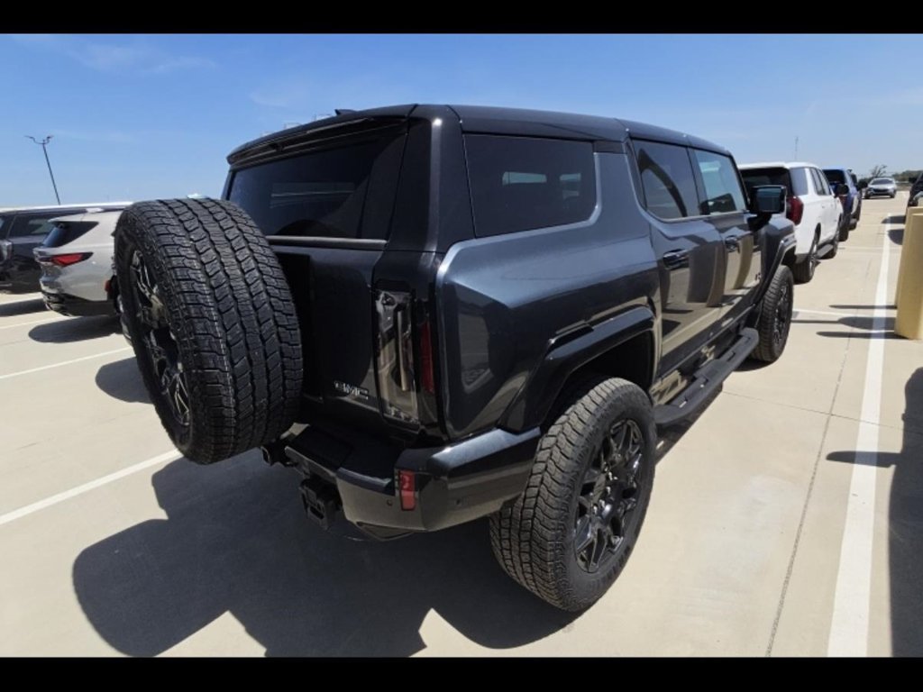 Used 2025 GMC Hummer EV 2X w/ LPO, Dark Essentials Package AWD/4WD image 3