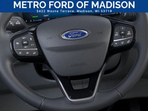Used 2024 Ford Escape SE image 12
