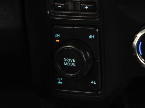 Used 2023 Ford F250 Lariat w/ Sport Appearance Package image 22