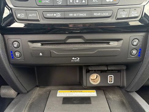 Used 2019 Honda Pilot Elite image 18