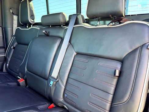 Used 2022 GMC Sierra 1500 AT4X image 19