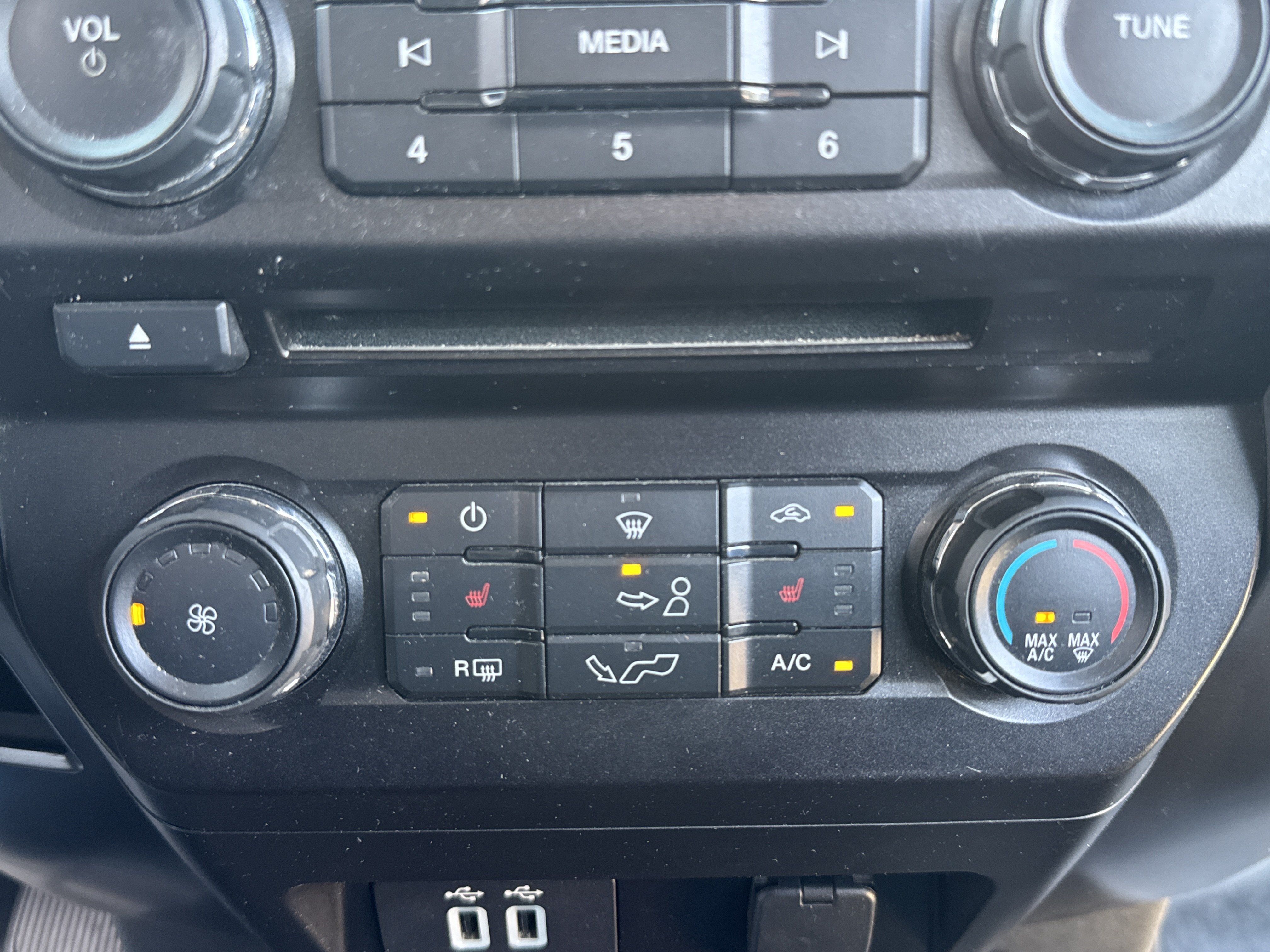 Used 2018 Ford F150 XLT w/ Equipment Group 302A Luxury RWD image 23