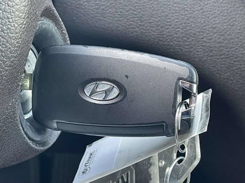 Used 2019 Hyundai Santa Fe SE AWD/4WD image 23