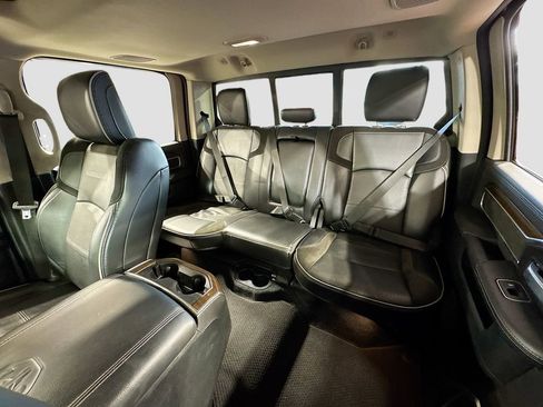 Used 2024 RAM 3500 Laramie image 15