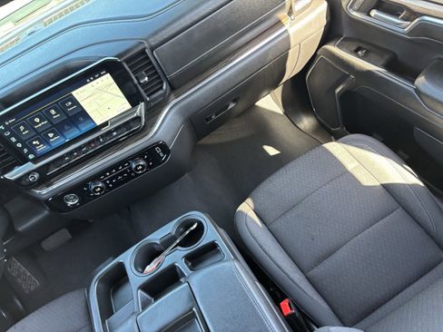 Used 2024 Chevrolet Silverado 1500 LT AWD/4WD image 17