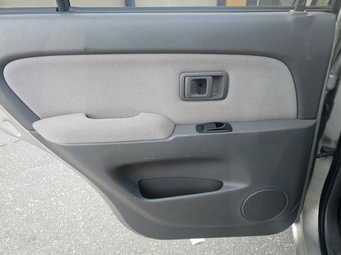 Used 2002 Toyota 4Runner SR5 RWD image 13